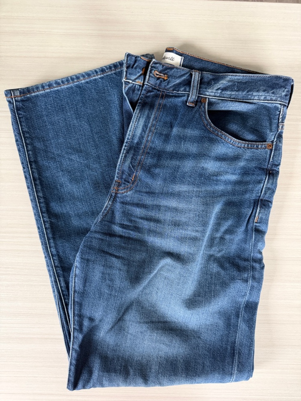 Madewell Women’s Straight-Leg Medium Wash Denim Jeans